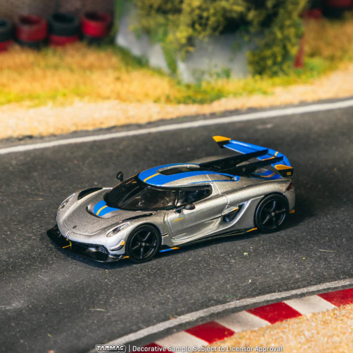 Tarmac Works Koenigsegg Jesko Attack Global64 1:64 Scale Diecast Model