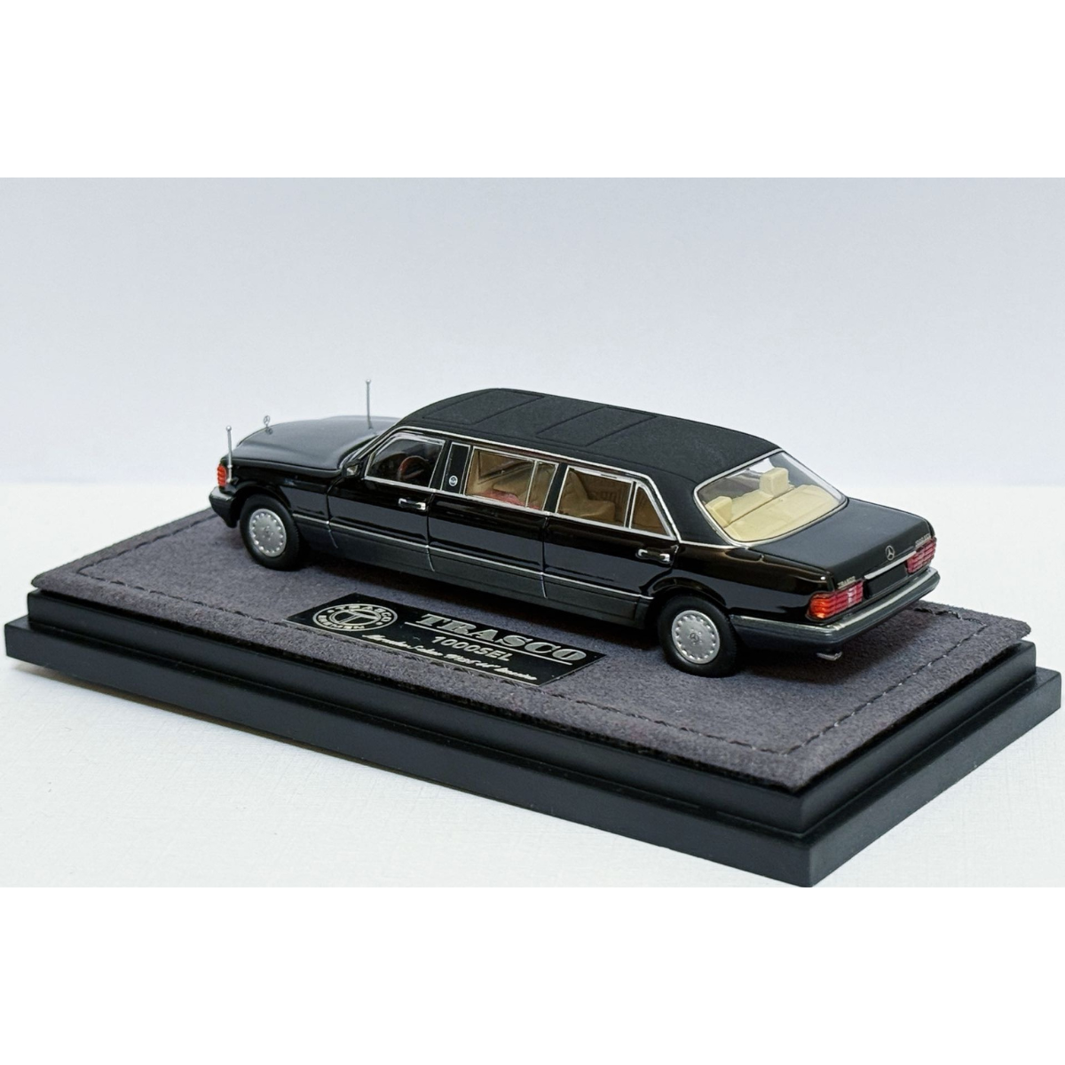 Mercedes S-Class W126 44"Limousine (Trasco Breman 1000SEL) Limited to 999units, 1:64 Scale (Black) by The Art of Model – view 2