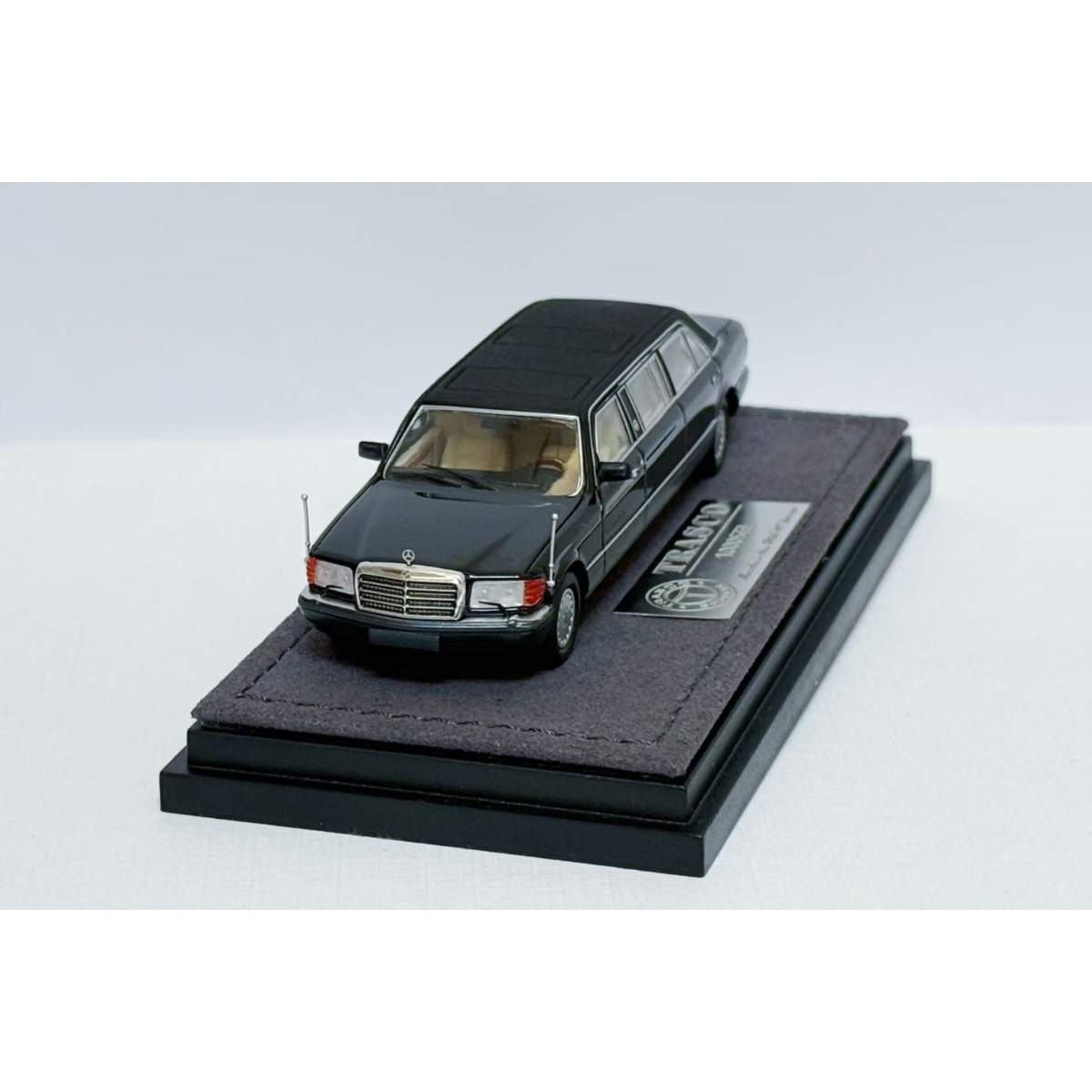 Mercedes S-Class W126 44"Limousine (Trasco Breman 1000SEL) Limited to 999units, 1:64 Scale (Black) by The Art of Model – view 3