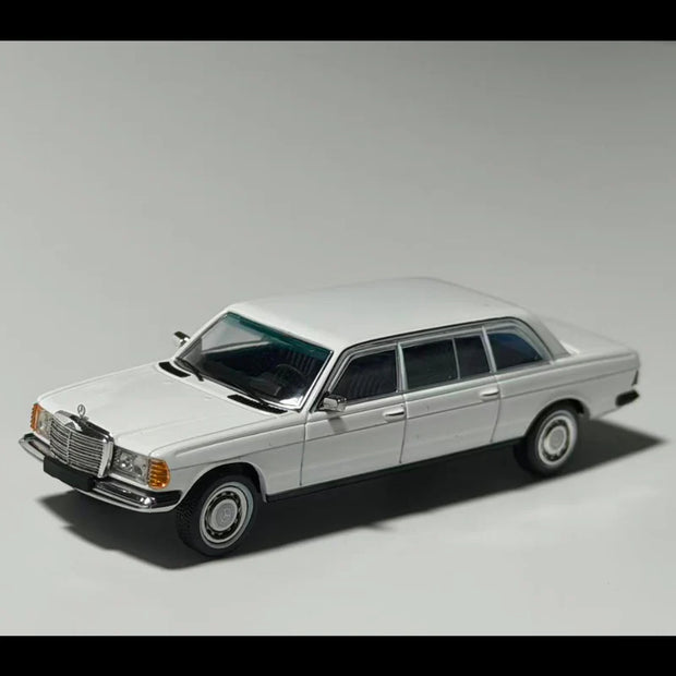 GOC | Mercedes Benz W123, 1:64 Scale (White)