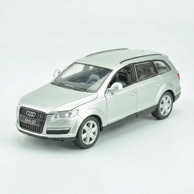Audi Q7 1:32 Scale Diecast Luxury SUV Collectible