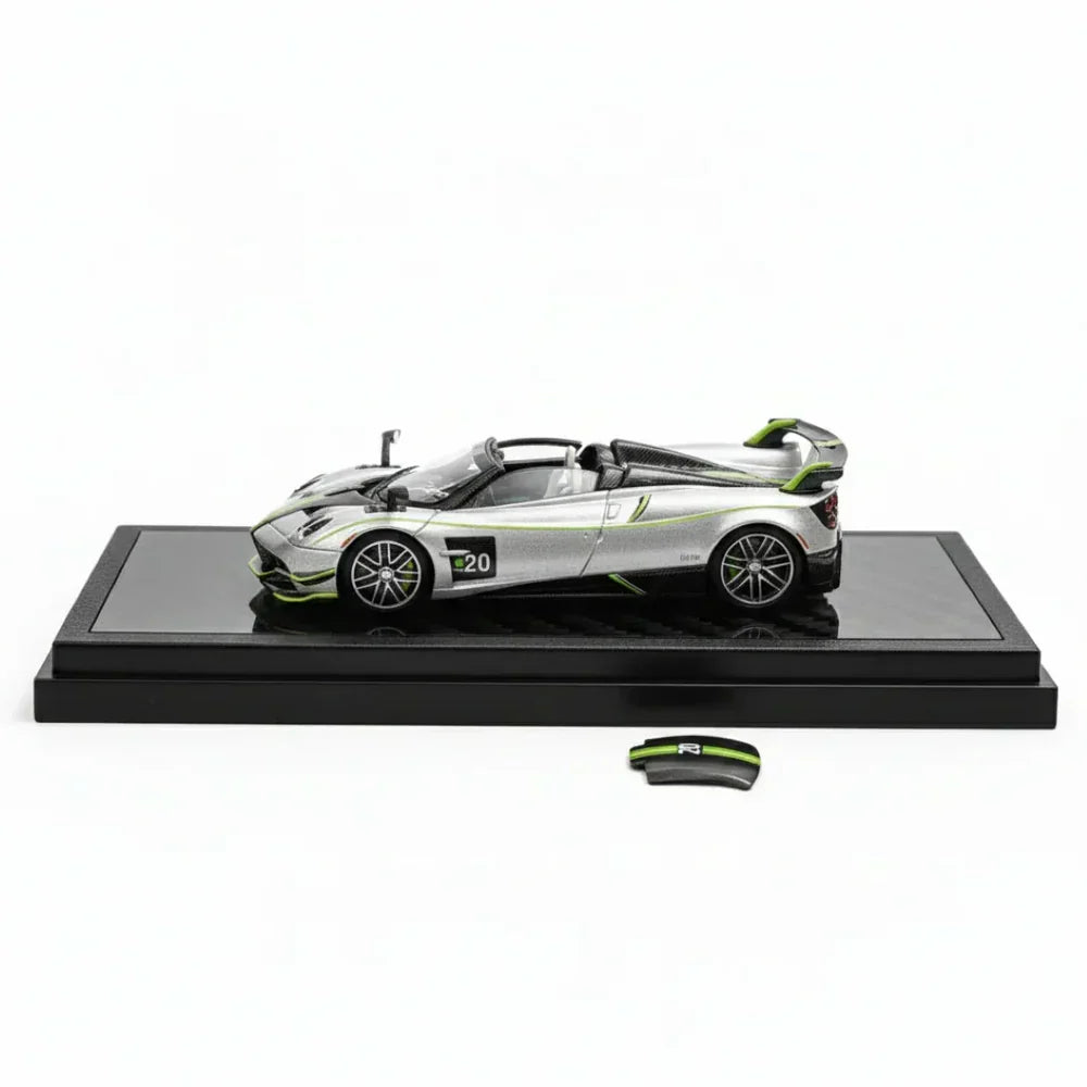 LCD Pagani Huayra Roadster BC Shanghai Toy Fair Special Package 2025 Silver Green 1:64 Scale Diecast Model