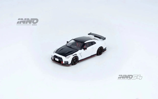 INNO64 Nissan GT-R R35 Nismo White 1:64 Scale Diecast Model