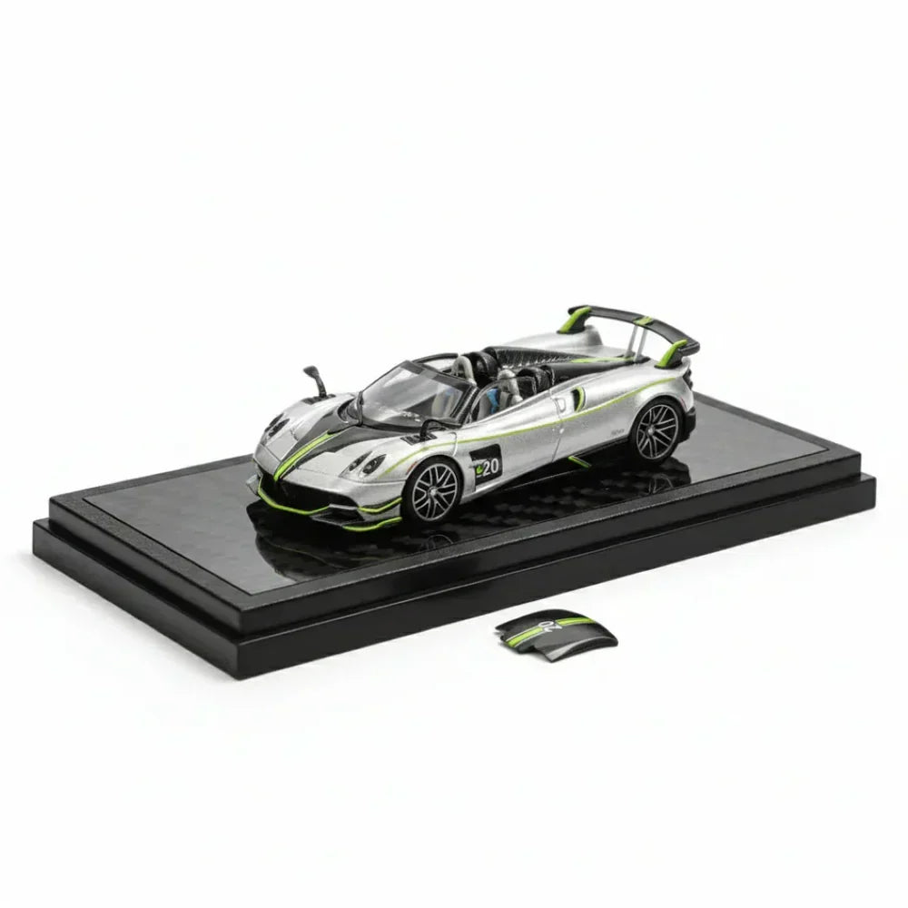 LCD Pagani Huayra Roadster BC Shanghai Toy Fair Special Package 2025 Silver Green 1:64 Scale Diecast Model